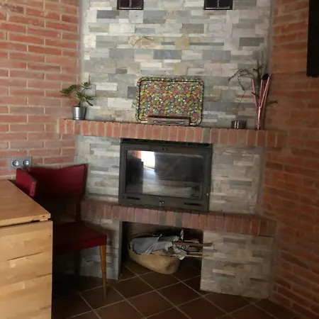 Con Terraza Y Chimenea Venkovský dům