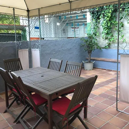 Con Terraza Y Chimenea